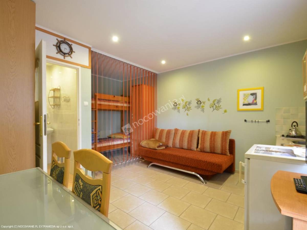 Hotel Zacisze,Klonowa 17 à Dźwirzyno Extérieur photo